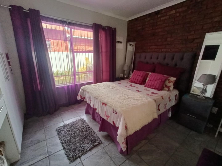 3 Bedroom Property for Sale in Heuwelsig Free State